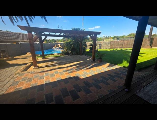 4 BEDROOM HOUSE FOR SALE IN THE REEDS